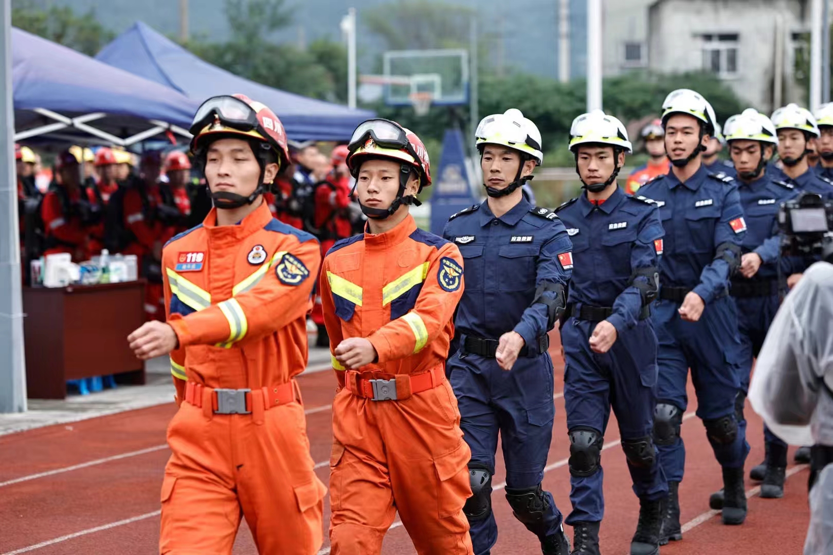 关于北京国安发布备战花絮，清晨绝杀压哨，社区盾任务艰巨，训练强度明显提升的信息
