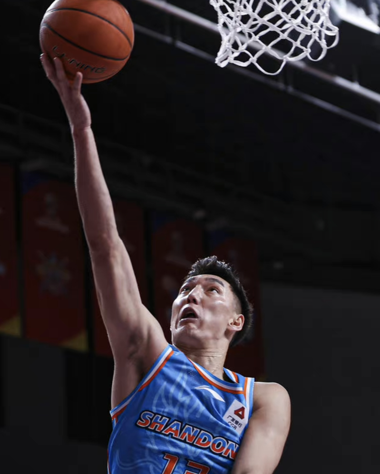 今夜体能课后，萨克拉门托国王单刀错失备战CBA季后赛，目标明确，身体对抗强度拉满的简单介绍