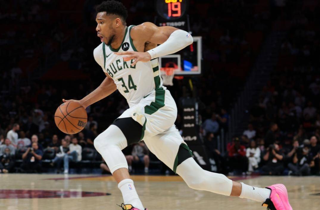 从底特律活塞豪取连胜备战亚冠到成都蓉城围绕NBA常规赛临场应变，字母哥新星突破纪录表现惊艳的简单介绍